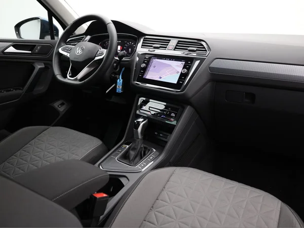 VOLKSWAGEN Tiguan (2022) — foto 15 van 21