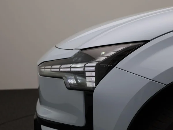 Volvo EX30 (2024) — foto 6 van 43