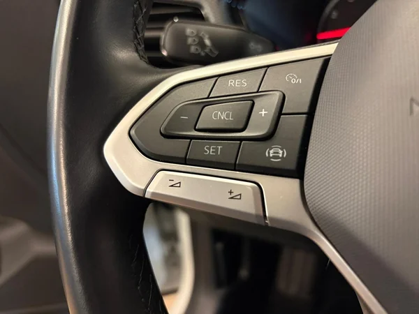 VOLKSWAGEN T-Cross (2022) — foto 3 van 15