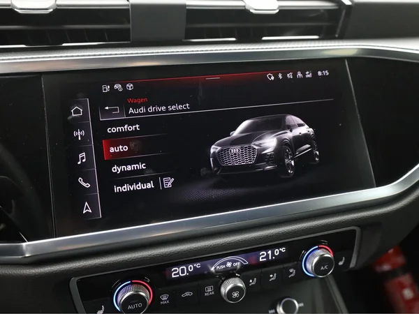 AUDI Q3 Sportback PHEV (2024) — foto 15 van 23