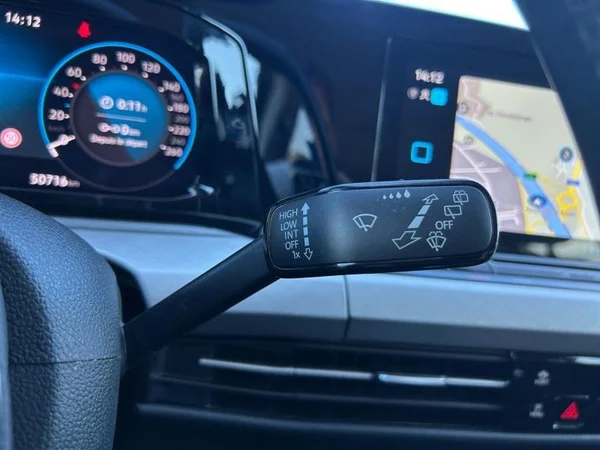 VOLKSWAGEN Golf VIII (2022) — foto 20 van 31