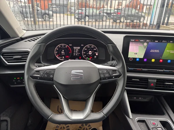 SEAT Leon ST (2024) — foto 10 van 11