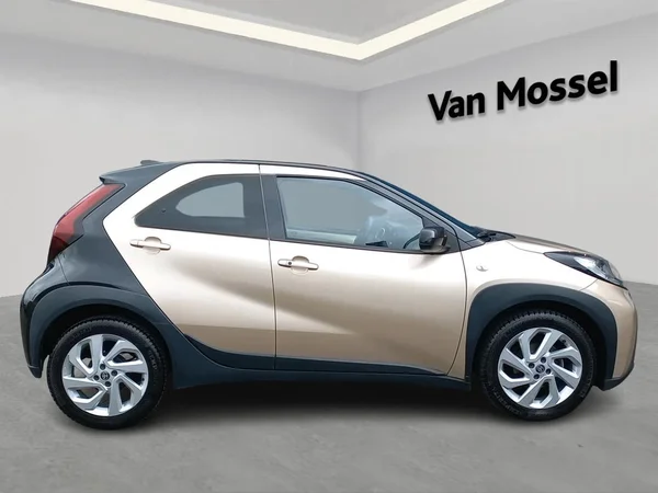 Toyota Aygo (2023) — foto 19 van 23