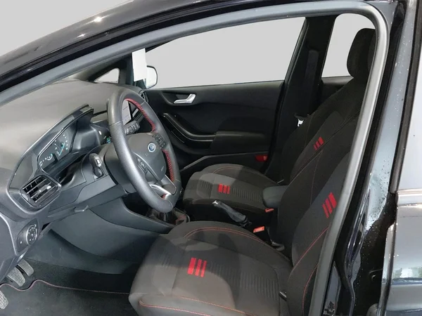 Ford Fiesta (2022) — foto 14 van 15