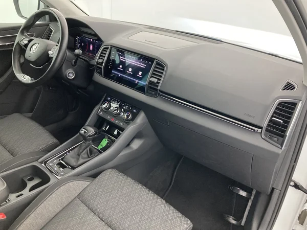 SKODA Karoq (2023) — foto 16 van 36