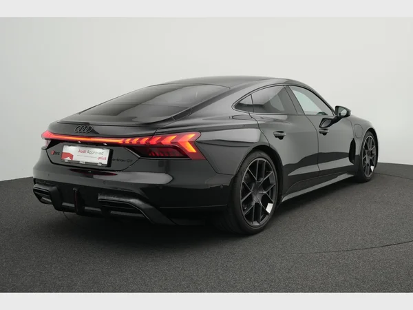 AUDI RS e-tron GT (2024) — foto 12 van 38