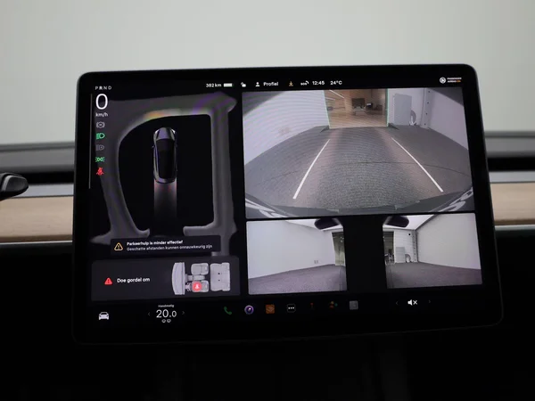 Tesla Model 3 (2022) — foto 27 van 47