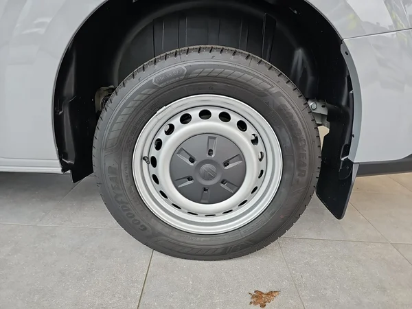 VOLKSWAGEN Transporter T7 30 Fou Swb (2026) — foto 3 van 27