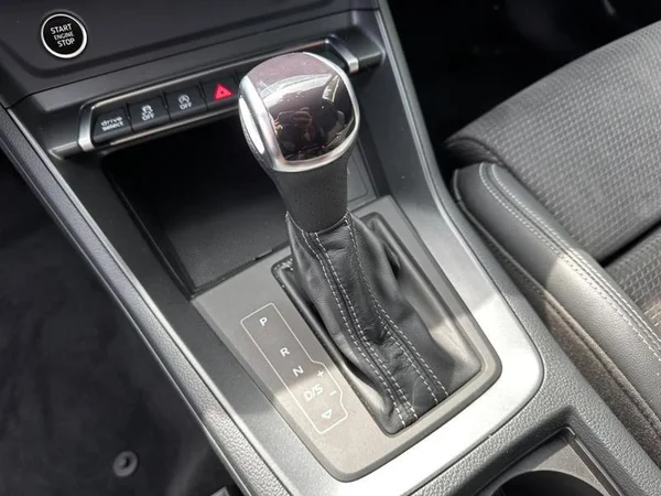 Audi Q3 (2022) — foto 11 van 35