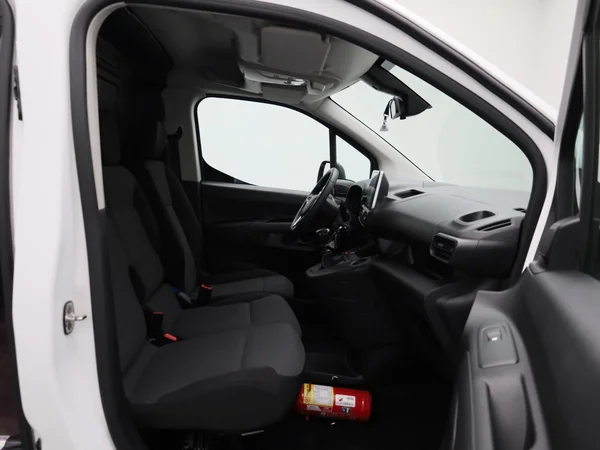 Opel Combo (2022) — foto 27 van 36