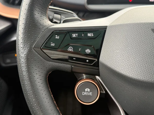 CUPRA Tavascan (2024) — foto 6 van 25