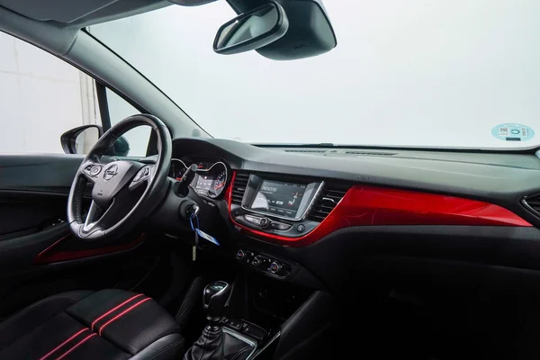 Opel Crossland (2022) — foto 24 van 97