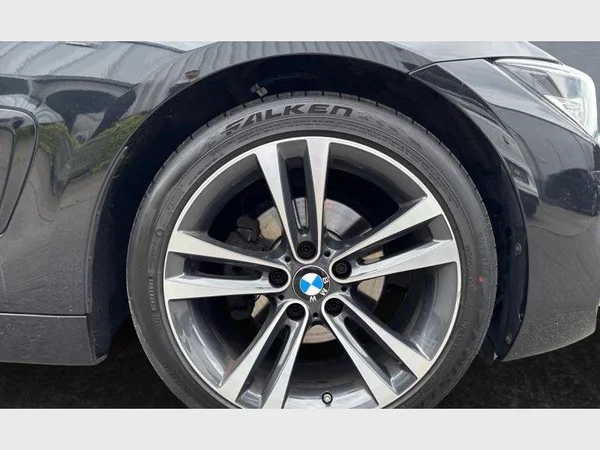 BMW 4 Gran Coupe (2020) — foto 27 van 28