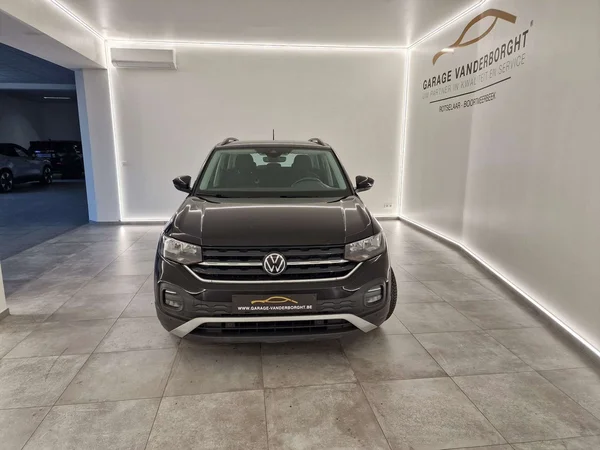 Volkswagen T-Cross (2023) — foto 8 van 15