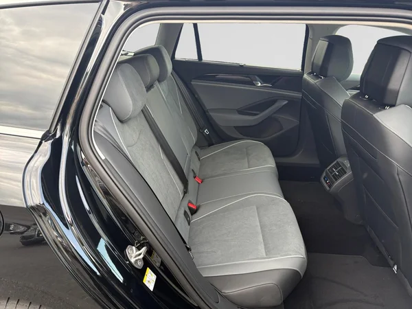 VOLKSWAGEN Passat SW (2026) — foto 13 van 22
