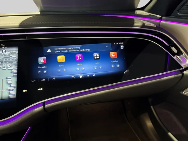 Mercedes-Benz E-Klasse (2024) — foto 4 van 22