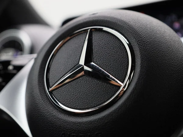 Mercedes-Benz GLB (2025) — foto 30 van 50