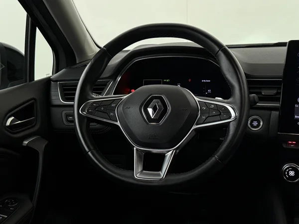 RENAULT Captur (2022) — foto 14 van 28