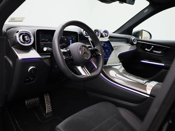 Mercedes-Benz GLC (2025) — foto 31 van 46