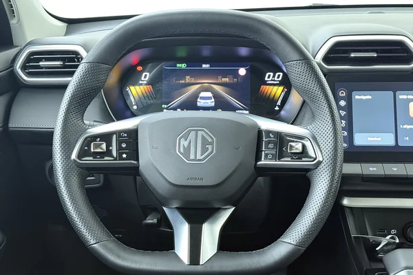 MG Zs (2025) — foto 2 van 17