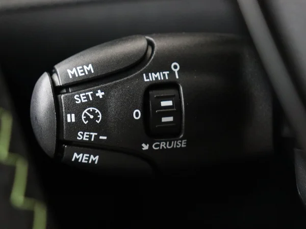 PEUGEOT 2008 (2025) — foto 9 van 27