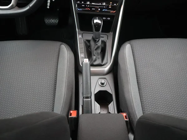 VOLKSWAGEN Polo (2024) — foto 9 van 29