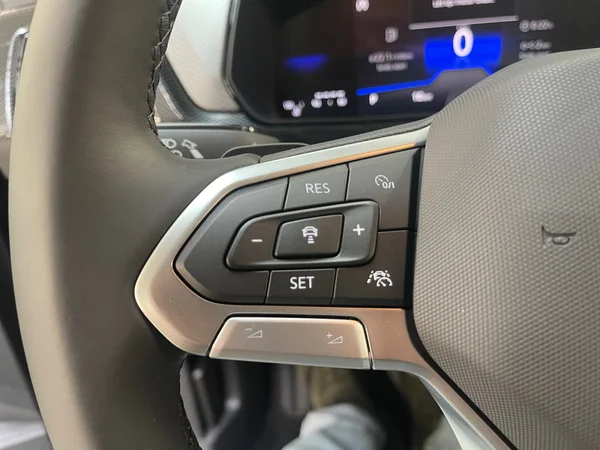 VOLKSWAGEN T-Cross (2026) — foto 2 van 24