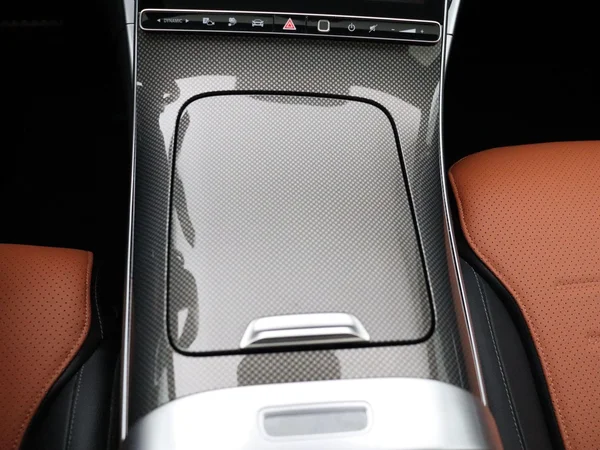Mercedes-Benz C-Klasse (2025) — foto 17 van 36