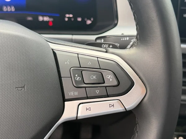 VOLKSWAGEN T-Roc (2025) — foto 4 van 19