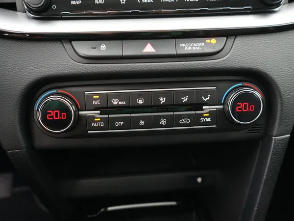 Kia XCeed (2024) — foto 10 van 22