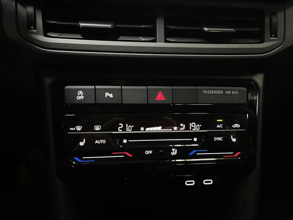 VOLKSWAGEN T-Cross (2023) — foto 8 van 17