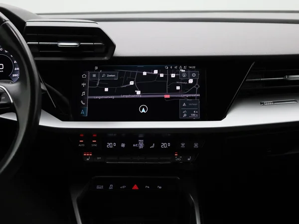 Audi A3 (2022) — foto 3 van 43