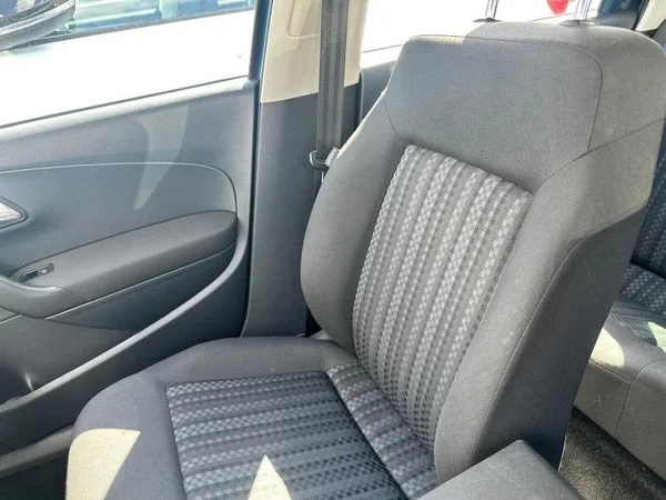 VOLKSWAGEN Polo (2017) — foto 16 van 28