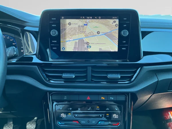 VOLKSWAGEN T-Roc (2023) — foto 17 van 24