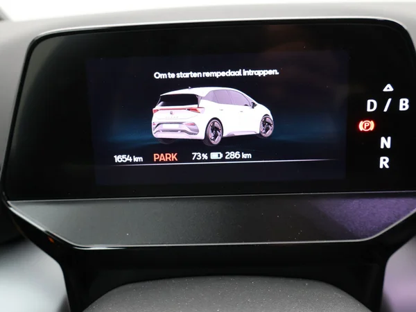 CUPRA Born (2025) — foto 17 van 25