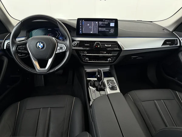 BMW 520 (2022) — foto 32 van 32