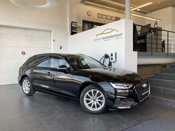 Audi A4 f8b6a4db-7eb4-4f80-9f4b-094b78bf2672