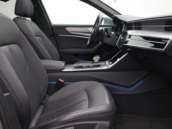 Audi A6 (2019) — foto 29 van 29