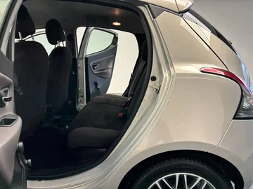 1115_e5d94a84-436f-400a-85ba-01092b6e0cd2_2013-12.webp
