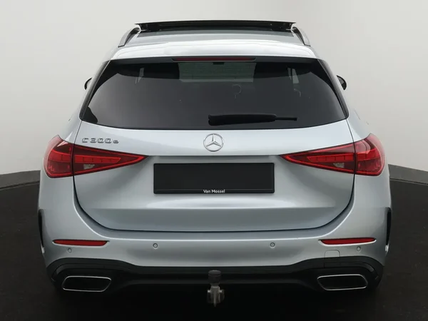 Mercedes-Benz C-Klasse (2022) — foto 29 van 32