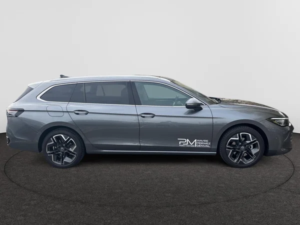 VOLKSWAGEN Passat SW (2025) — foto 16 van 20