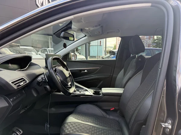 Peugeot 3008 (2022) — foto 7 van 11