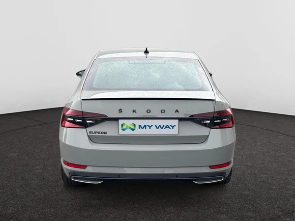 SKODA Superb (2024) — foto 5 van 21
