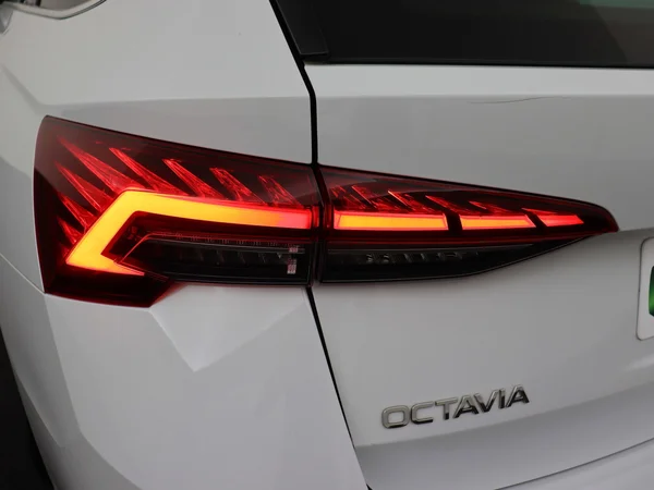 SKODA Octavia Combi (2024) — foto 8 van 19