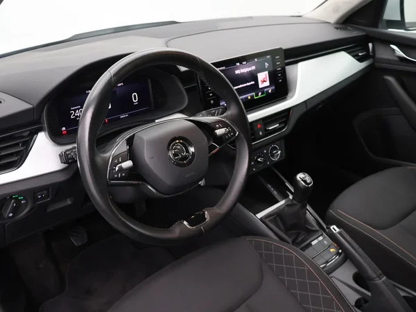 SKODA Kamiq (2024) — foto 5 van 26