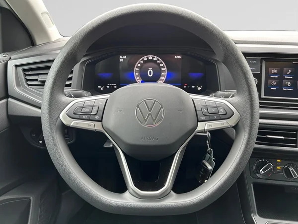 VOLKSWAGEN Polo (2024) — foto 4 van 22