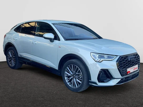 AUDI Q3 Sportback (2024) — foto 18 van 20