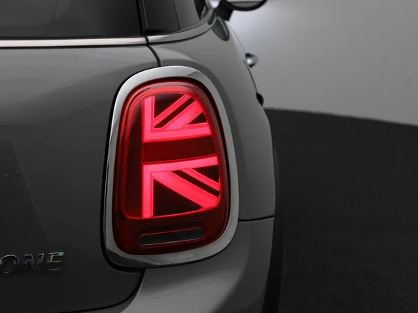 MINI One (2021) — foto 30 van 39
