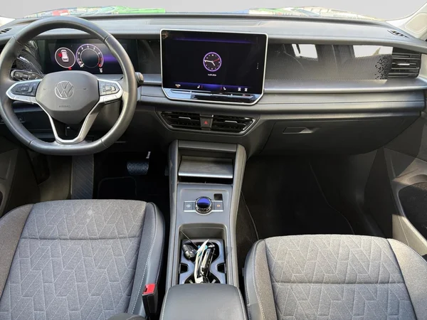 VOLKSWAGEN Tayron (2025) — foto 2 van 24