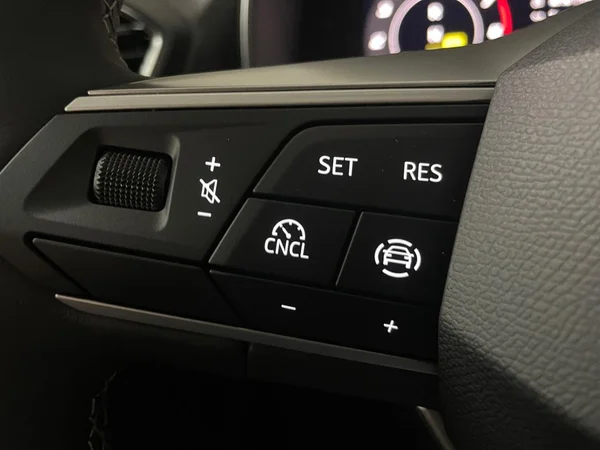 SEAT Leon (2025) — foto 3 van 16